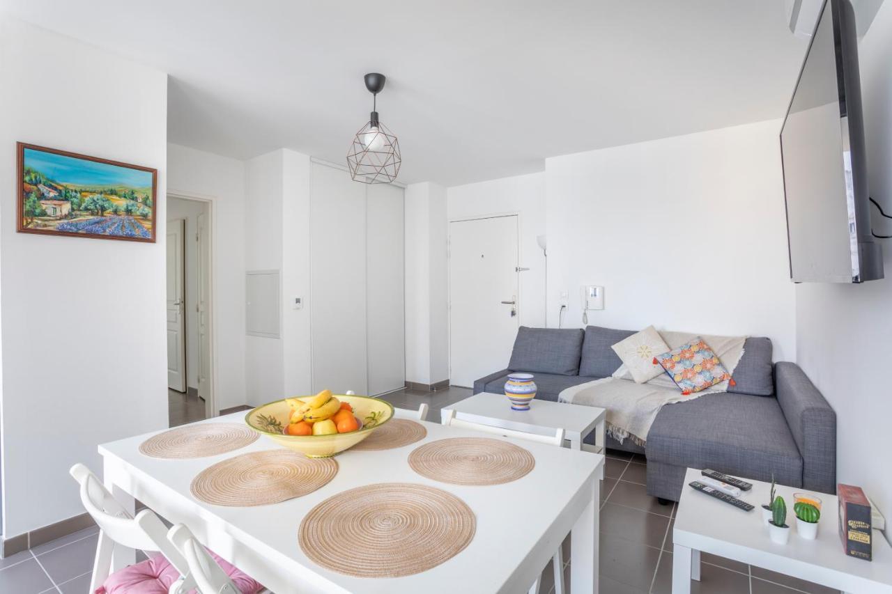 New Joliette Comfortable Apartment Well Located With Private Parking マルセイユ エクステリア 写真