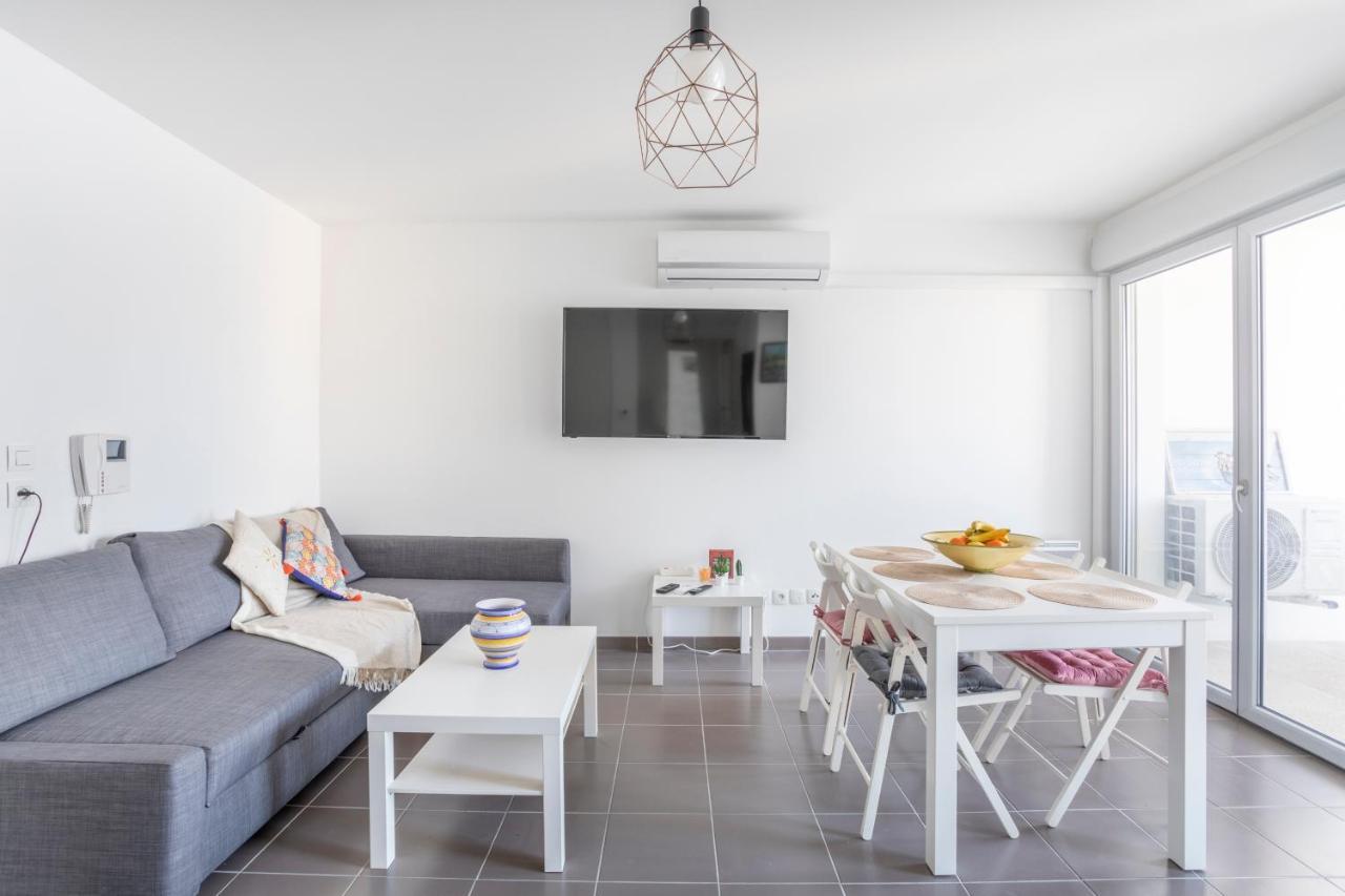 New Joliette Comfortable Apartment Well Located With Private Parking マルセイユ エクステリア 写真
